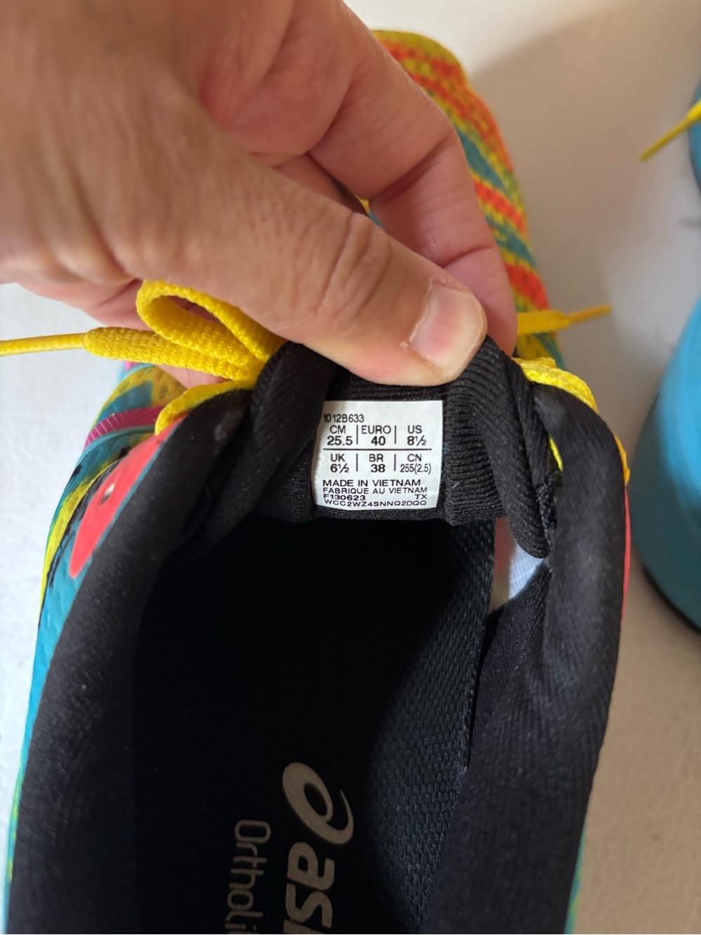ASICS - Picture 5 of 5